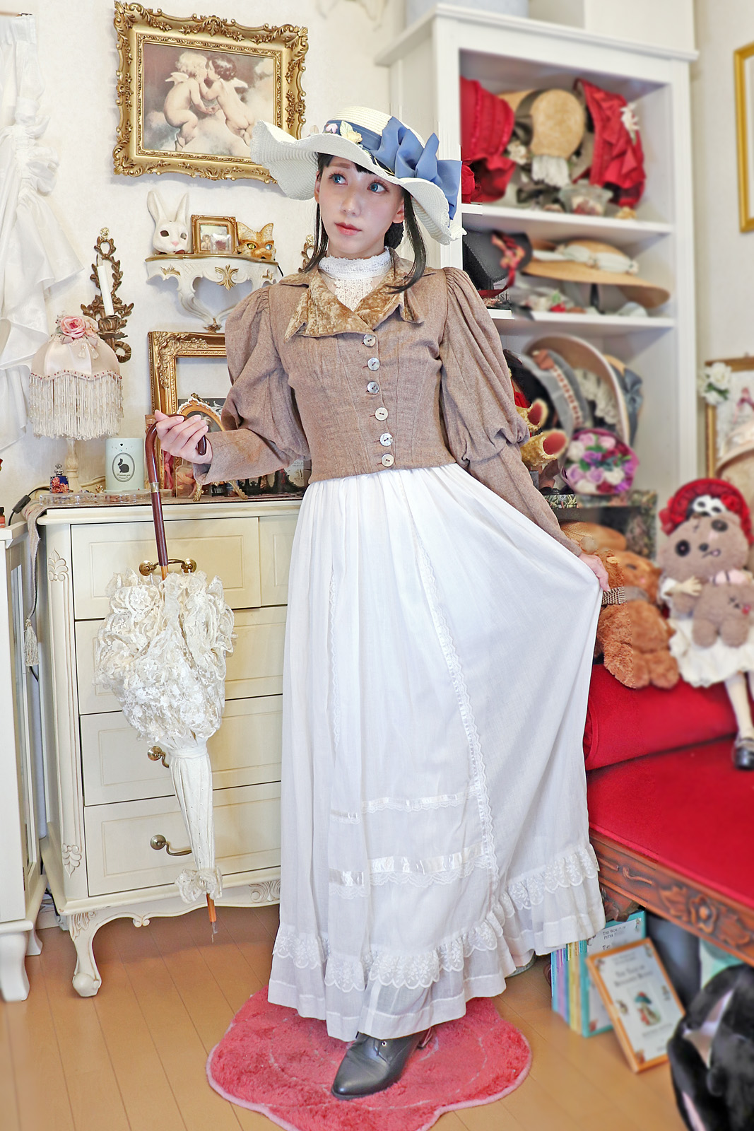 本物の1890年のアンティークジャケットとGUNNE SAXワンピでのコーデ。